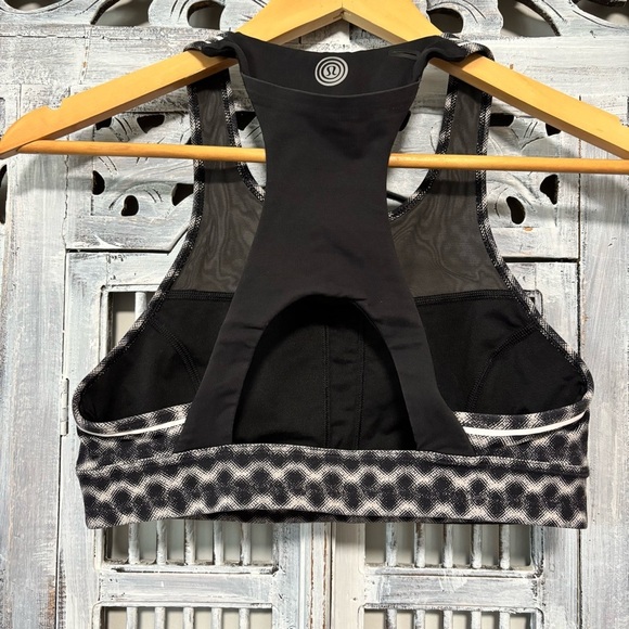 Lululemon Pace Perfect Sports Bra Seawheeze Limited Edition Black/White - Picture 3 of 8